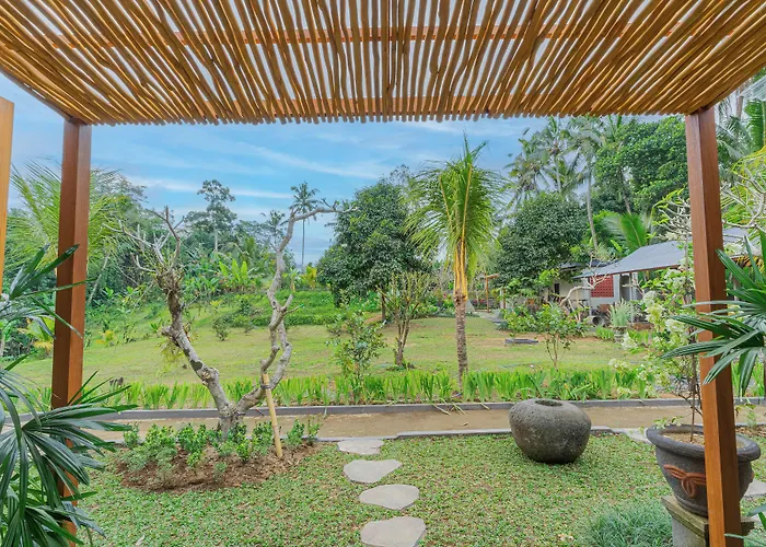 Puri Kurnia Ayu ゲストハウス 3*