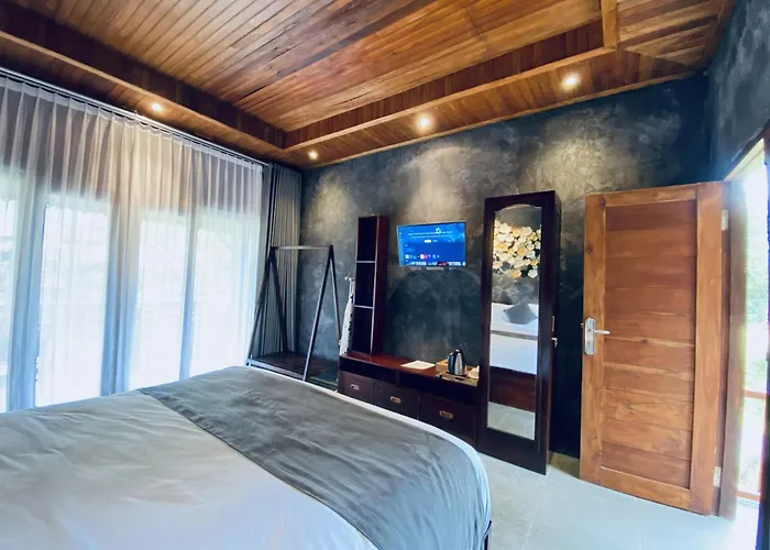 Puri Kurnia Ayu ゲストハウス 3*