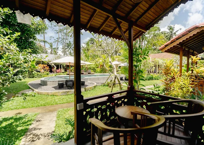 Puri Kurnia Ayu ゲストハウス 3*