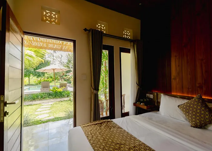 Puri Kurnia Ayu ゲストハウス 3*